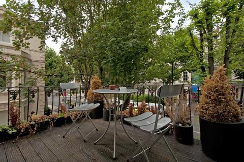 2 bedroom apartment for sale, Clifton Gardens, Little Venice, W9