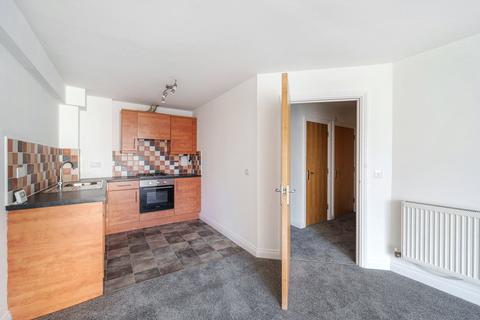 2 bedroom maisonette to rent, Victoria Road, Hampshire SO19