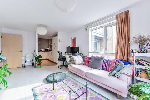 1 bedroom flat for sale, Seven Sisters Road, Finsbury Park, London, N4
