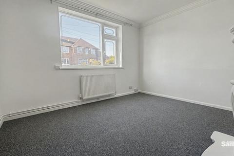 3 bedroom semi-detached house for sale, Beazley Avenue, Mansfield, NG18