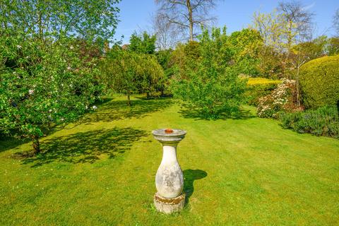 4 bedroom detached house for sale, Fir Grange Avenue, WEYBRIDGE, KT13