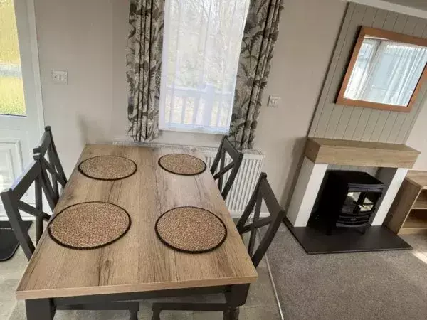 Swift Provence Dining Area At The Springs Holiday