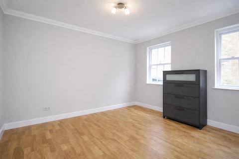 2 bedroom apartment to rent, Baker Street, London NW1