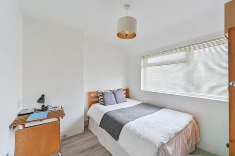 Cricklade Avenue, Streatham Hill, London, SW2