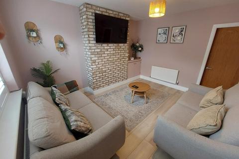 2 bedroom semi-detached house to rent, Westwood Terrace, York YO23