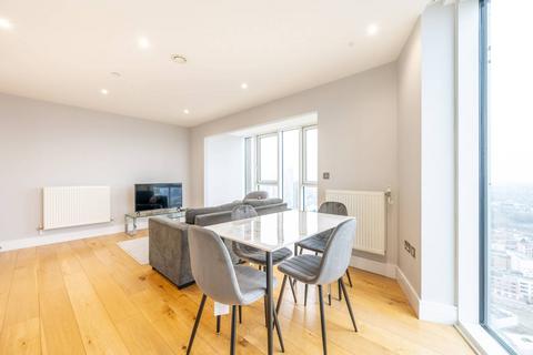 2 bedroom flat to rent, Sky View Tower, Stratford, London, E15