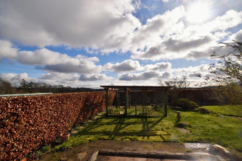Greendale, Mavis Grove, Dumfries DG2 8 EP - Grieve