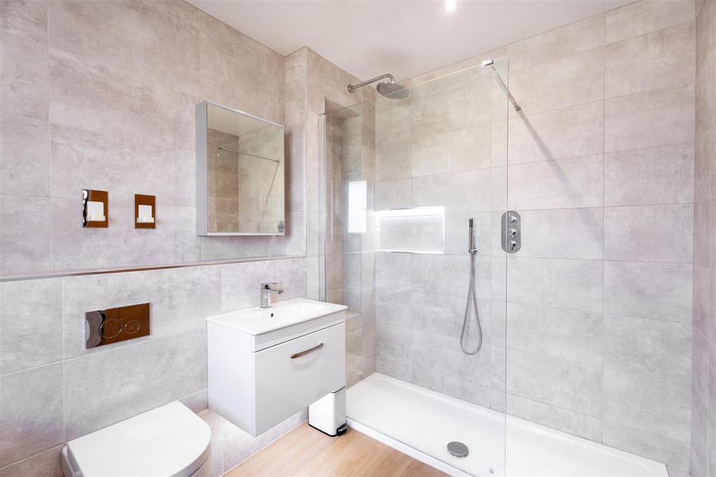 Ensuite1