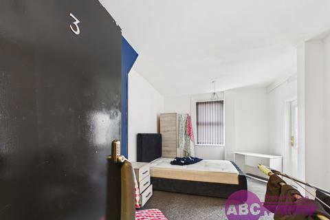 6 bedroom house of multiple occupation for sale, Cole Street, Prenton, Merseyside, CH43 4US