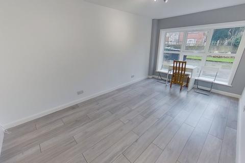 2 bedroom flat to rent, Flat 1 7a North Grange Road, Headingley, Leeds, West Yorkshire