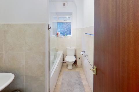 2 bedroom flat to rent, Flat 1 7a North Grange Road, Headingley, Leeds, West Yorkshire