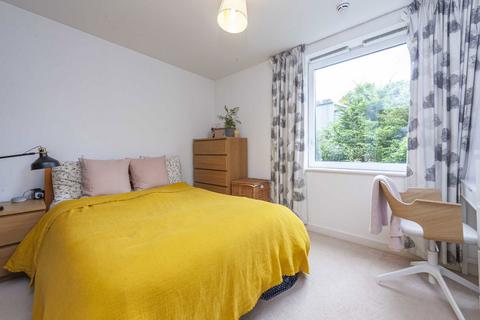 1 bedroom flat to rent, Wharncliffe Mews, London SW4