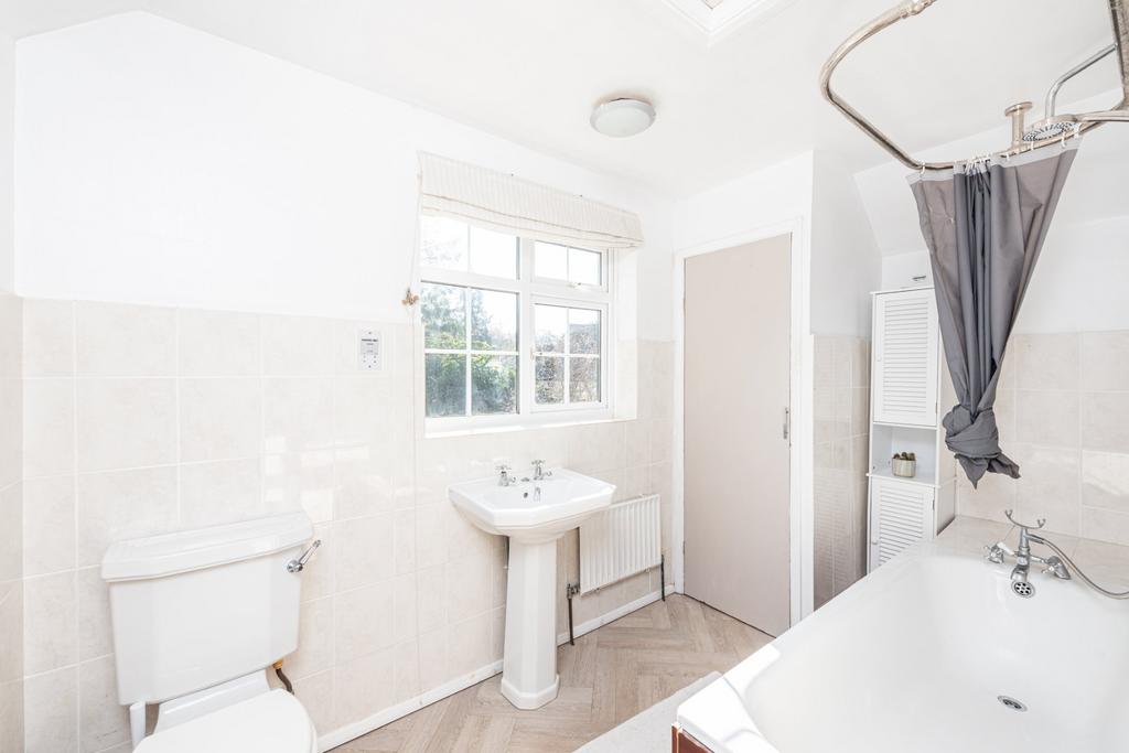 Bath/Shower Room