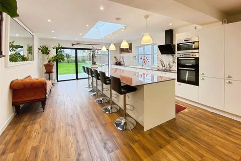 4 bedroom semi-detached house for sale, Beechwood Rise, Hertfordshire WD24