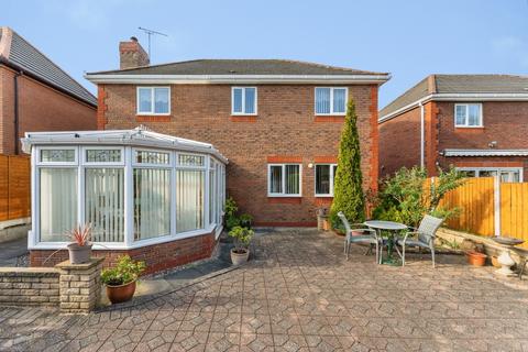 4 bedroom detached house for sale, Manor Park Drive, Great Sutton, Ellesmere Port, Cheshire, CH66