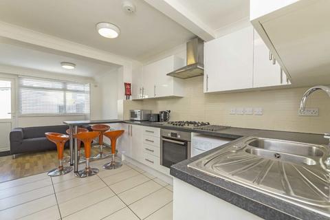 undefined, Douglas Road, Kingston Upon Thames KT1
