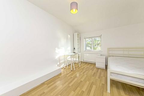 undefined, Douglas Road, Kingston Upon Thames KT1