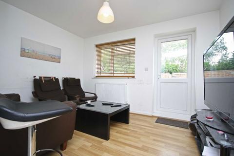 undefined, Victoria Road, Kingston Upon Thames KT1