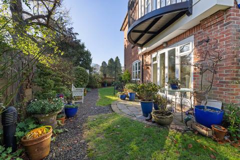 undefined, High Street, Haslemere, GU27