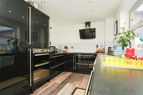 3 bedroom end of terrace house for sale, Kempton Grove, Cheltenham, Gloucestershire, GL51