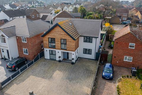 undefined, Buckingham Road, Hockley, SS5