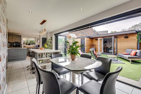 undefined, Buckingham Road, Hockley, SS5