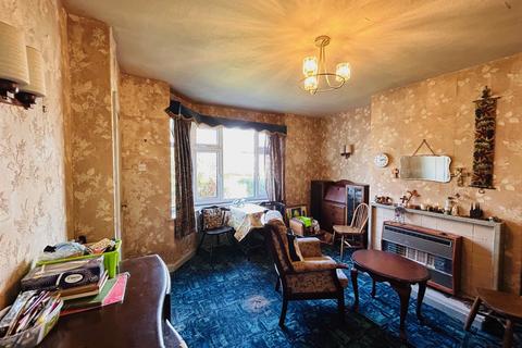3 bedroom semi-detached house for sale, Church Avenue, Gildersome, Leeds