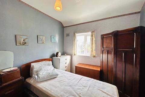 3 bedroom semi-detached house for sale, Church Avenue, Gildersome, Leeds