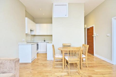 1 bedroom flat to rent, Adamson Road, Belsize Park NW3