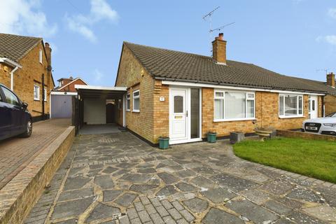 2 bedroom semi-detached bungalow for sale, Farm Way, Benfleet