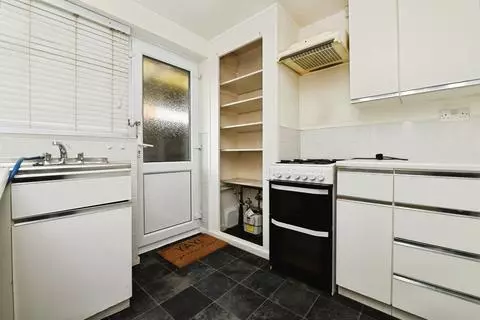 2 bedroom semi-detached bungalow for sale – pohled 2