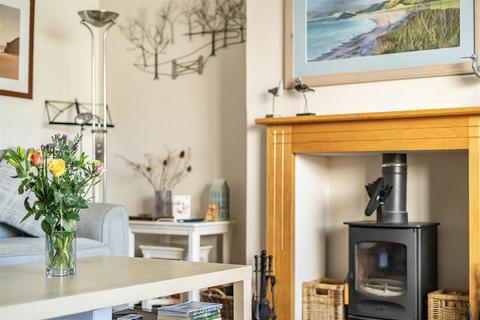 4 bedroom detached bungalow for sale, Heol Isfoel, Llanrhystud