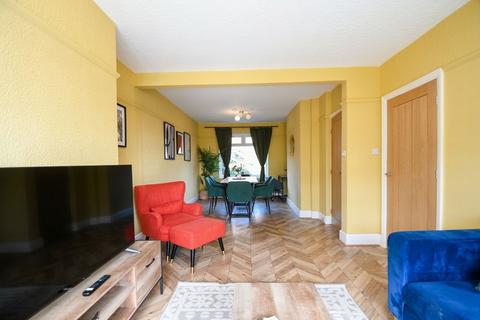 3 bedroom semi-detached house for sale, Gore Crescent, Salford, M5
