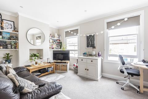 1 bedroom flat to rent, Squarey Street, London, SW17