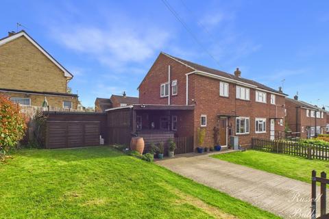 Wayneflete Avenue, Brackley, NN13 6AG