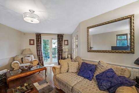 3 bedroom end of terrace house for sale, Bramley Road, Oakwood, N14