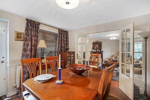 3 bedroom end of terrace house for sale, Bramley Road, Oakwood, N14