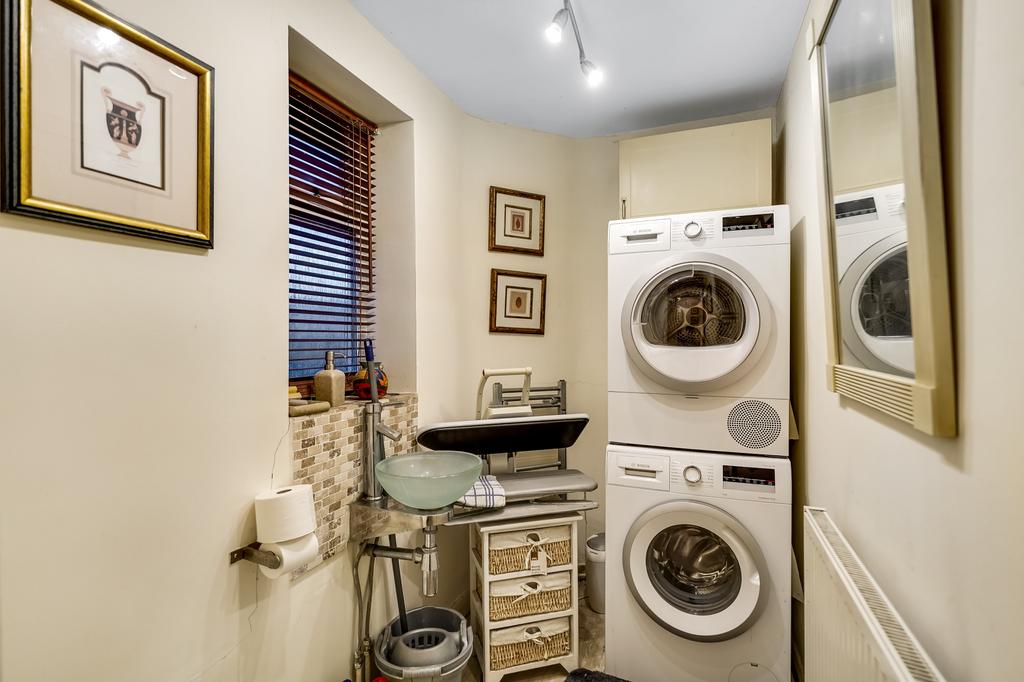 Utility room, utility