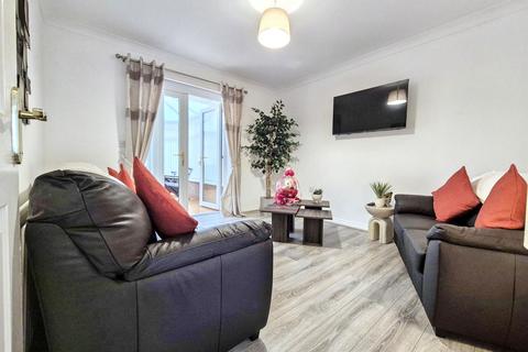 2 bedroom bungalow for sale, Lavender Grove, Hedworth, Jarrow, Tyne and Wear, NE32 4BH