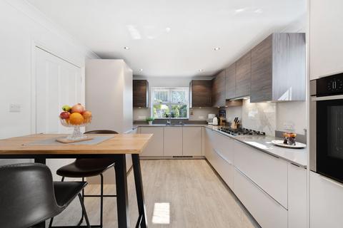 4 bedroom detached house for sale, North Street, Winkfield
