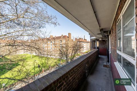 2 bedroom flat for sale, Blaxland House, White City Estate, W12
