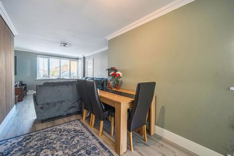 3 bedroom semi-detached house for sale, Morley Road, Basingstoke , RG21 3LH