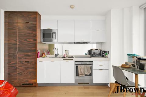 undefined, Ontario Tower, 4 Fairmont Avenue, London, E14