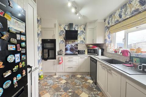 3 bedroom semi-detached house for sale, Mountain Road, Dewsbury