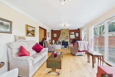 undefined, Stonefield Close, Crawley RH10