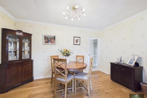 undefined, Stonefield Close, Crawley RH10