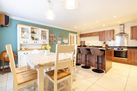 5 bedroom semi-detached house for sale, East Farm Mews, Backworth, Newcastle Upon Tyne