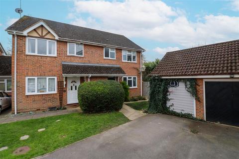 3 bedroom semi-detached house for sale, Nether Vell-Mead, Fleet GU52