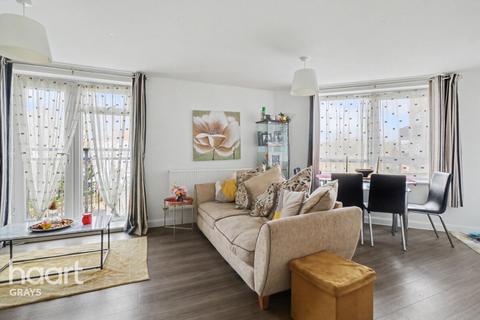 2 bedroom flat for sale, The Chase, Grays