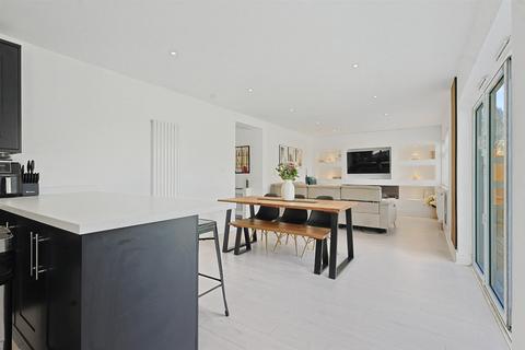 4 bedroom detached bungalow for sale, Main Road, Hockley SS5